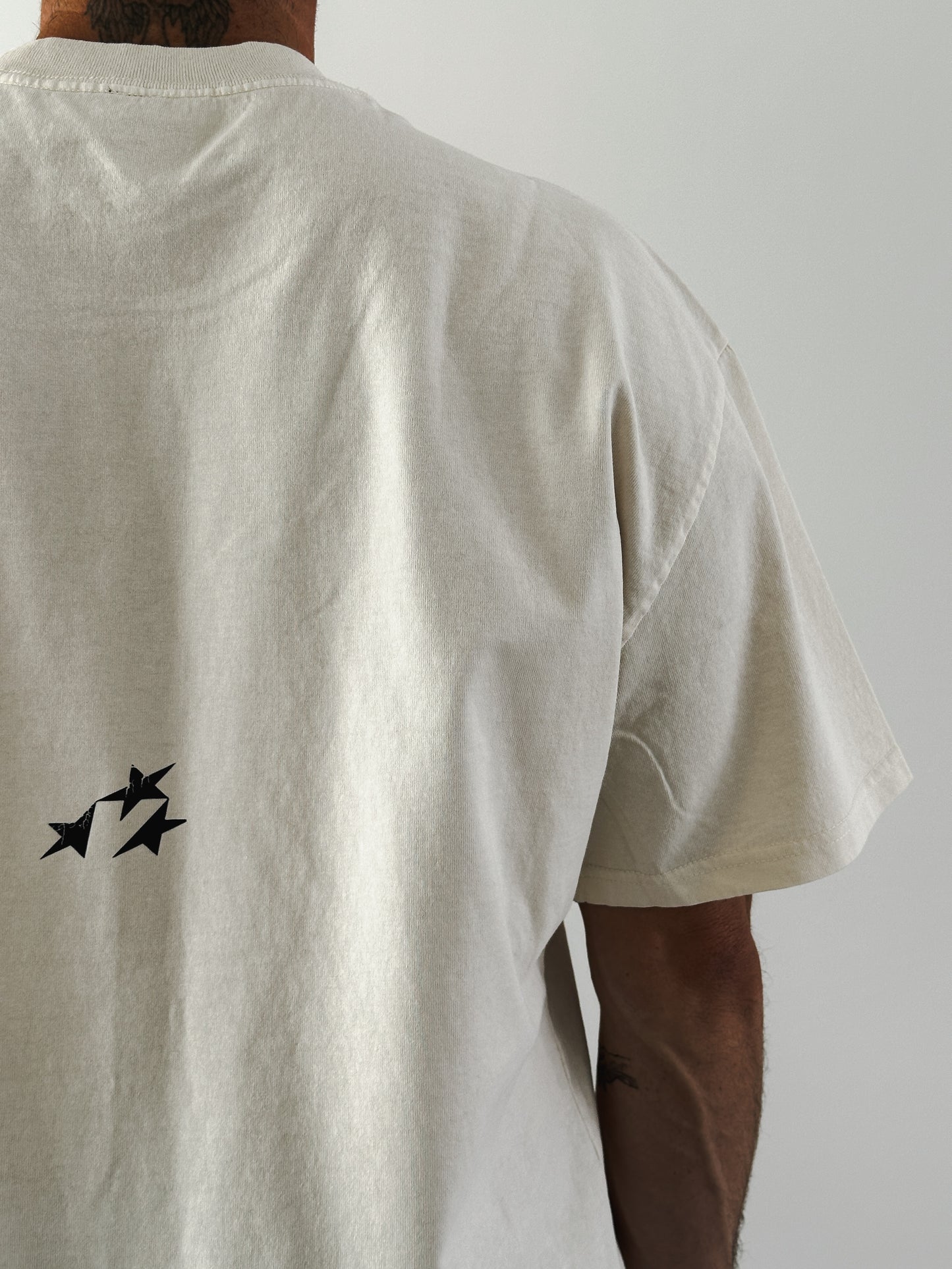 Saint Virgo Runner T-shirt, designed for performance and style, combining athletic essentialism with luxury sportswear. A perfect fit for those who are redefining sportswear in their active, runner’s lifestyle.