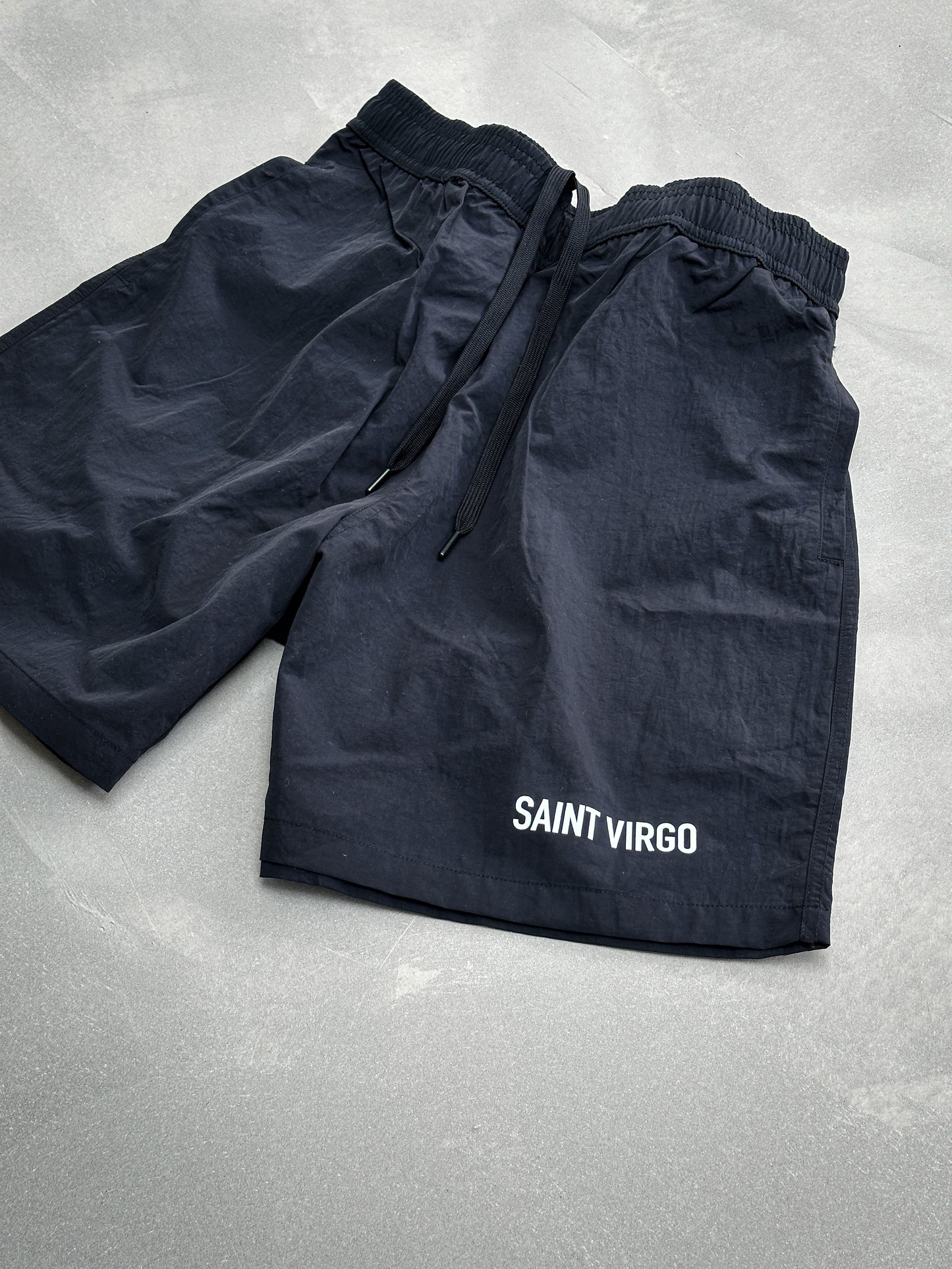 NYLON LOGO | Black/White Shorts