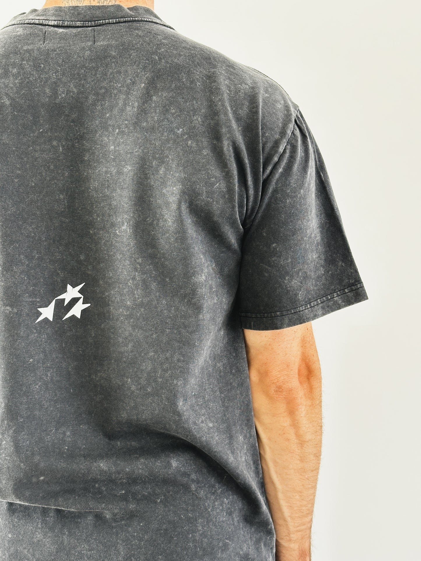 Saint Virgo Runner T-shirt, designed for performance and style, combining athletic essentialism with luxury sportswear. A perfect fit for those who are redefining sportswear in their active, runner’s lifestyle.
