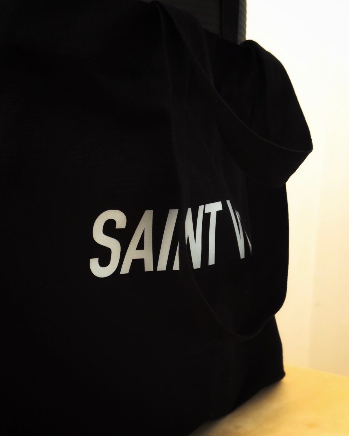 OVERSIZED TOTE | Black