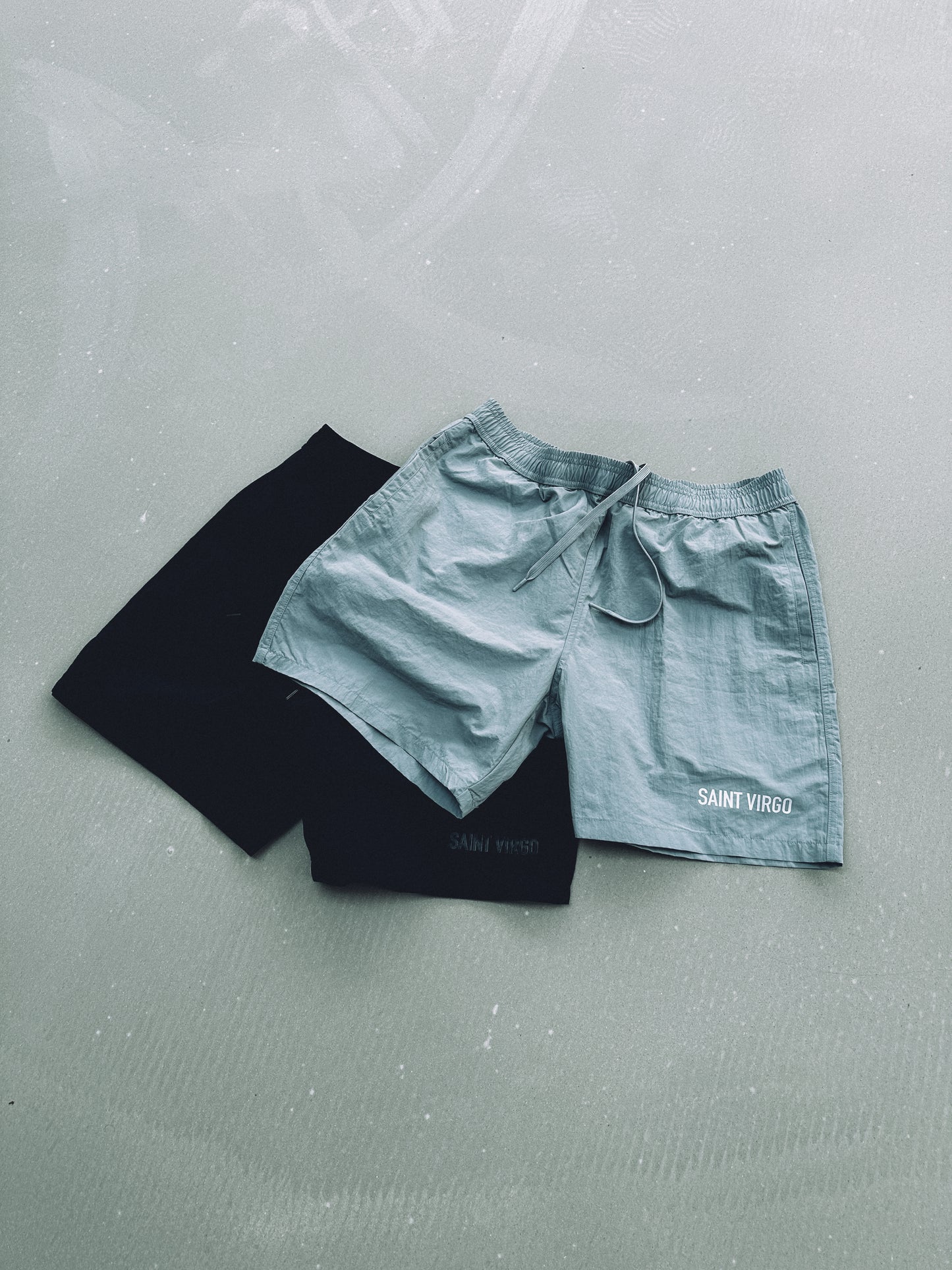 NYLON LOGO | Grey Shorts