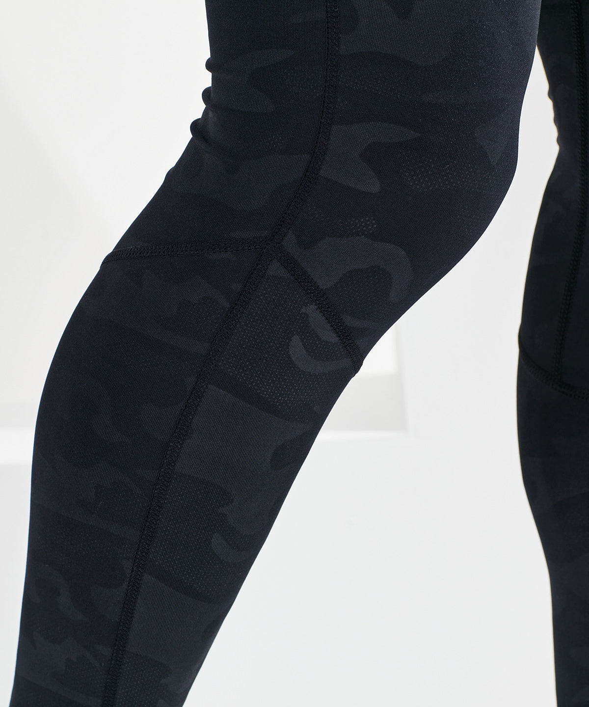 RUNNING LEGGINGS | Black Camo