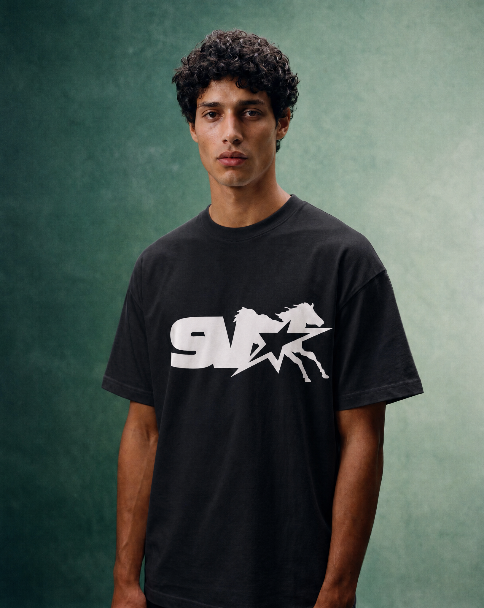 HORSE RACE T-SHIRT