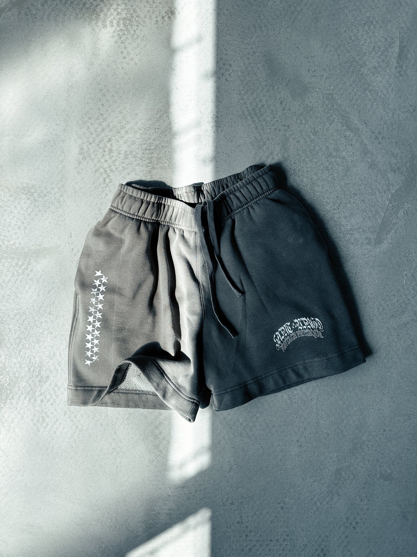 VINTAGE PHYSIQUE | Washed Black Shorts