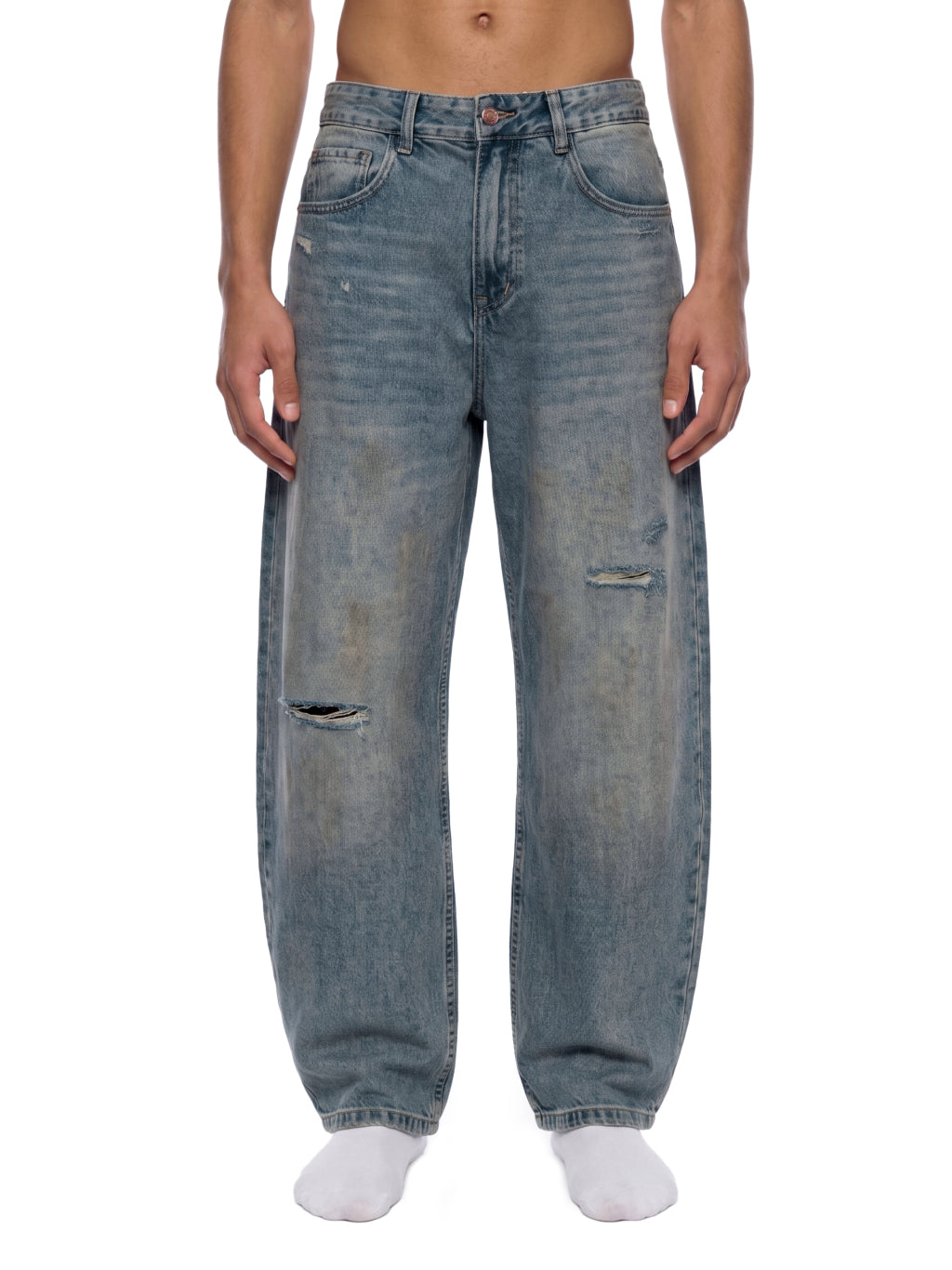 WORN DENIM | Distressed Barrel Jeans